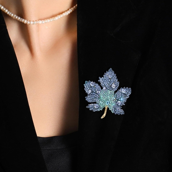 Blue Leaf Rhinestone Brooch - Picture 5 of 5